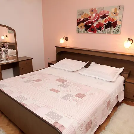 Apartment Carmen Trogir