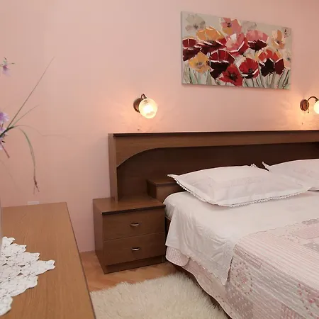 Apartament Carmen *