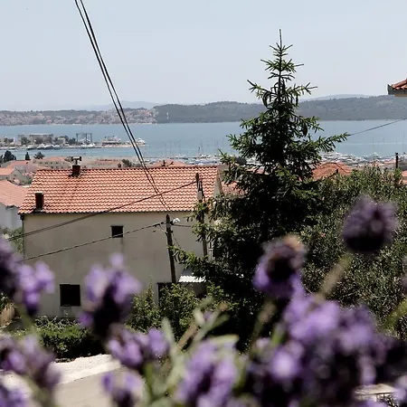 Apartament Carmen *