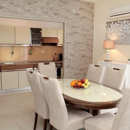 Apartmán Carmen *
